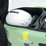 シート下に容量19.1Lのトランク