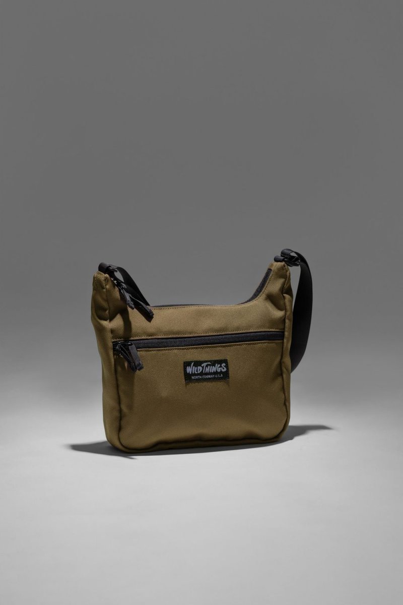 ワイルドシングス「ラウンド ショルダー バッグ」￥6,930／H24×W25×D8㎝／8ℓ