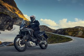 【憧れの“ナナハン”がもっと身近に】クラッチ操作から解放！ホンダ「CB750＆XL750」のE-Clutch仕様が大型バイクの常識を変える