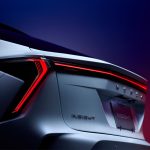 新型のコンセプトは「OUTSTANDING IMPACT〜『存在感際立つ、個性派EV』」