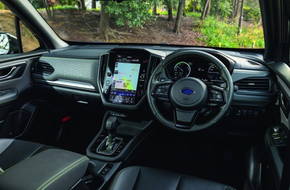 Point2　スバルらしくないほど上質さを追求したインテリア