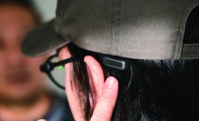 Even Realities Even G2　「タッチセンサーで操作」