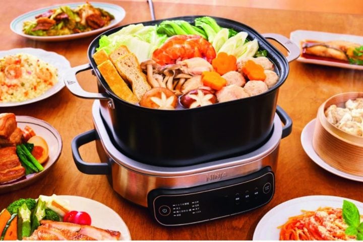【1台8役、しかもコンパクト】料理のモチベが段違いに変わる。ニンジャの最新クッカーがもたらす“圧倒的な実用性”/No.1モノ雑誌編集長が選ぶ『センスがいい家電』Vol.8