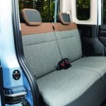 走るソファと呼べるシート スライド32cmの使い勝手