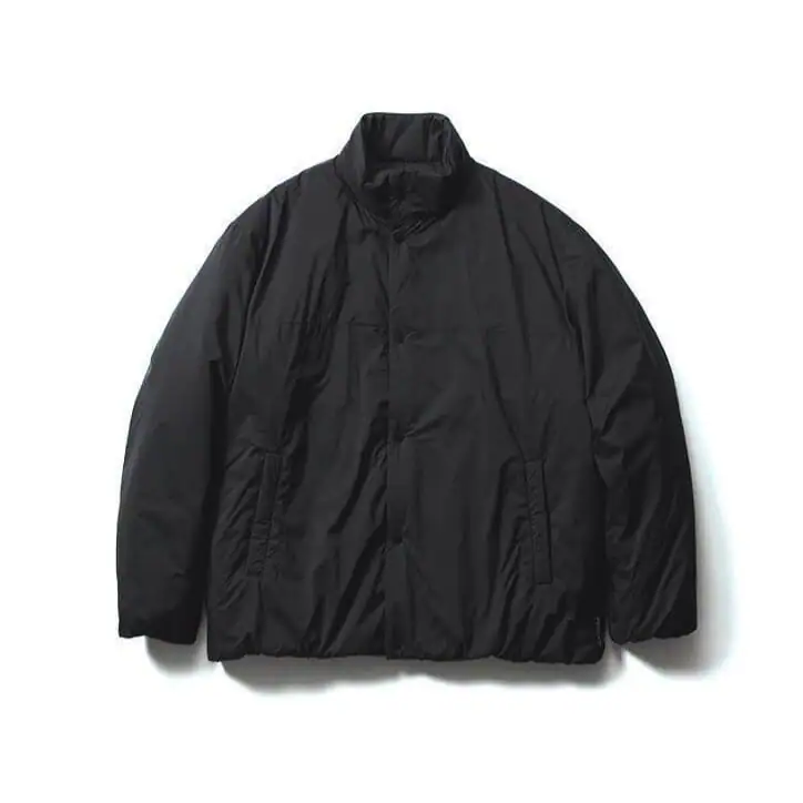 第3位 【重いコートはもう無理な大人へ】iPad級に軽い!?ノース、デサントほか「軽量中綿アウター」が快適すぎて脱げない!傑作4選を徹底レビュー