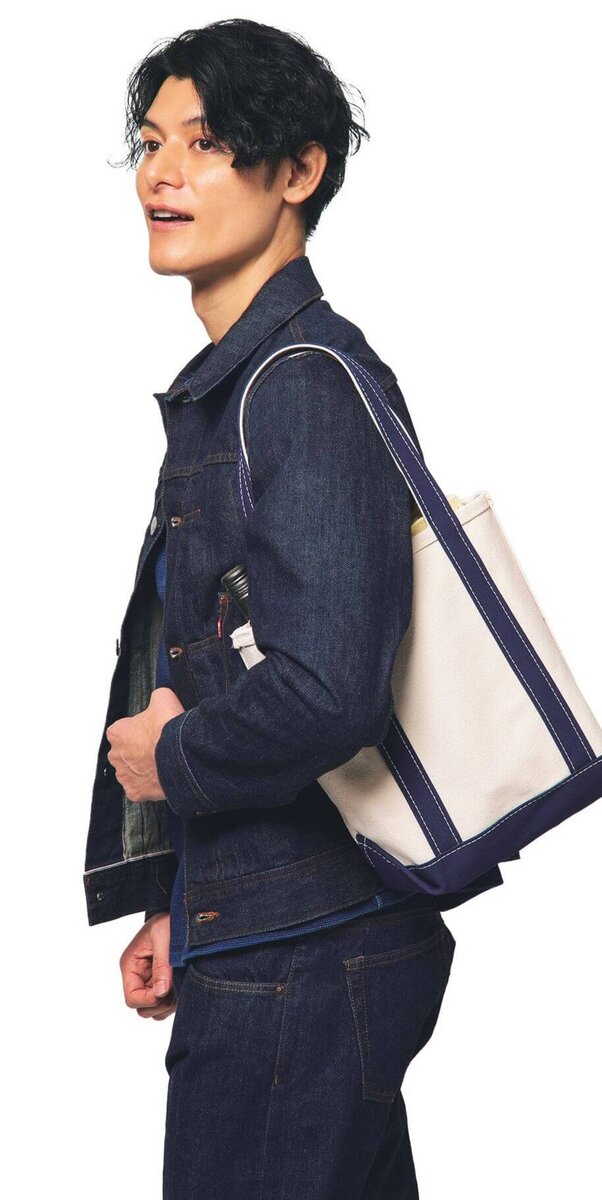 スマートに持ち運べるので、洗練された印象に