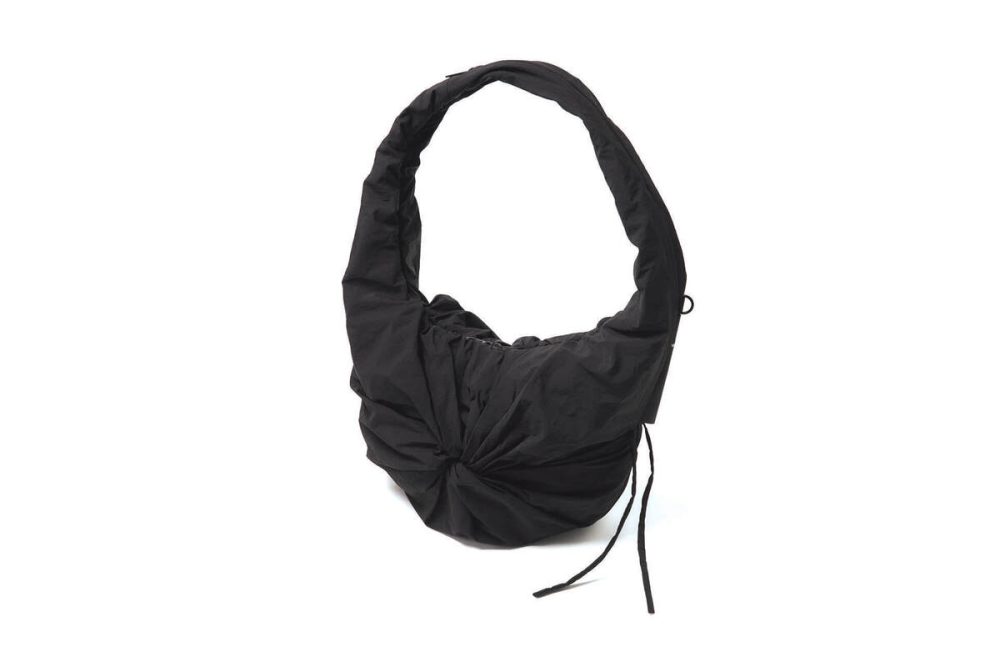 持つかまとうかどちらも選べる！（ショルダーバッグ）