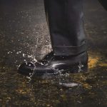 機能を一足に搭載!全天候&路面に対応