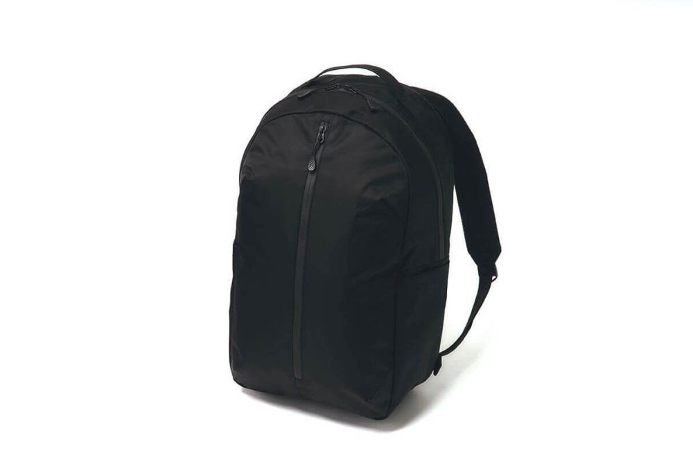 無印良品　肩の負担を軽くする 撥水 ビジネス リュックサック（丸型）