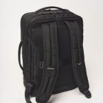 バックパネルのクッション性も高く、快適に背負える