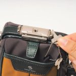 錠前は付属の鍵で施錠することが可能