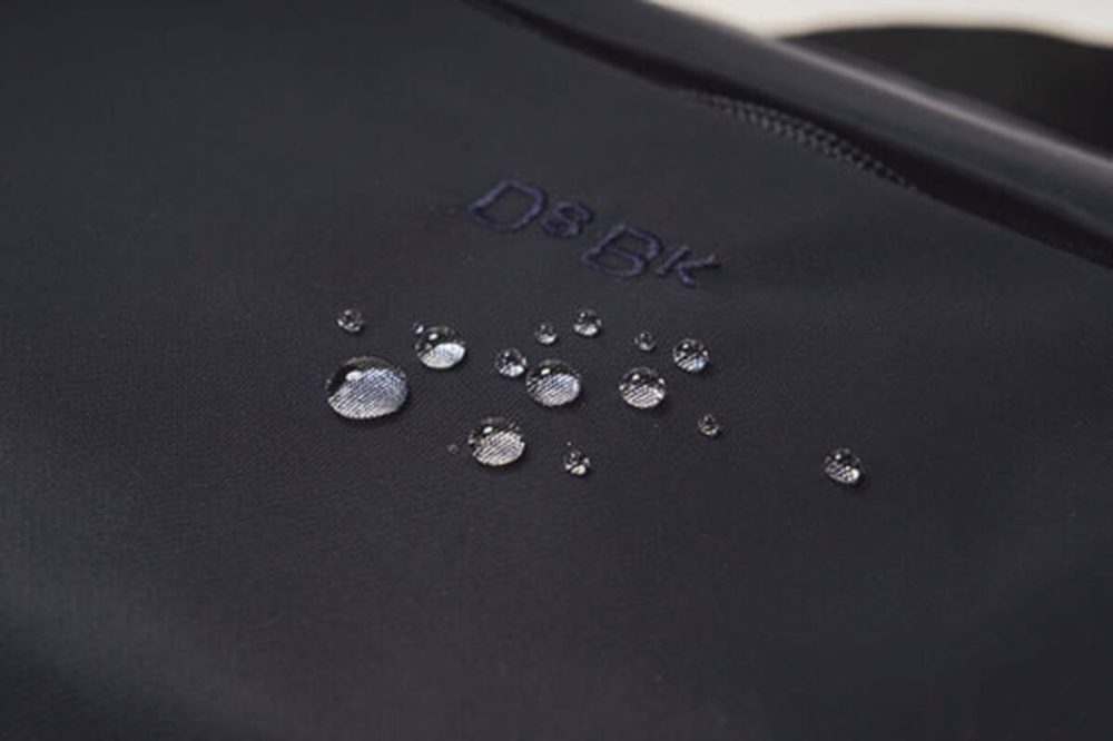 超耐久撥水加工〈ダントツ撥水〉を施している