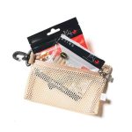 メイン収納内の吊り下げポケットは、取り外すことが可能