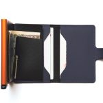 ポケットを多数搭載