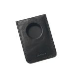 強力な磁石でスマホに密着