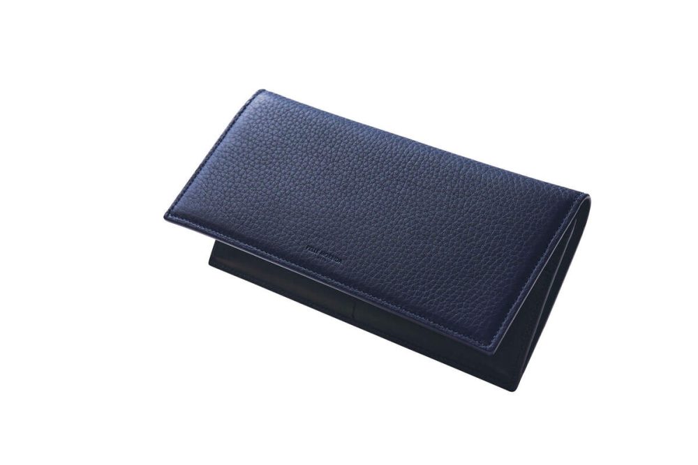 ペッレ モルビダ　ロングウォレット