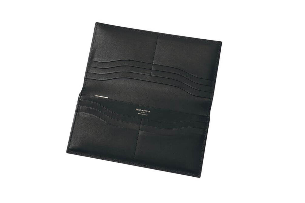 カードは最大12枚収納可能！