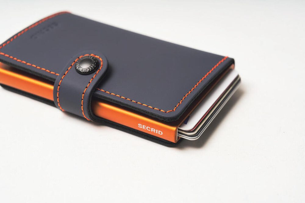 スキミングを防ぐアルミケース