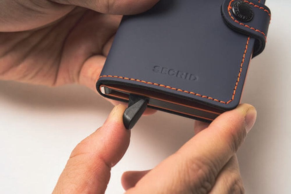 一瞬でカードが取り出せる