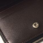 内装は型押しのホースハイド