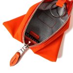 STANDARD SUPPLY × BEAMS PLUS × bPr BEAMS「Triangle Charm Pouch」￥3,850／W95×H95×D25㎜