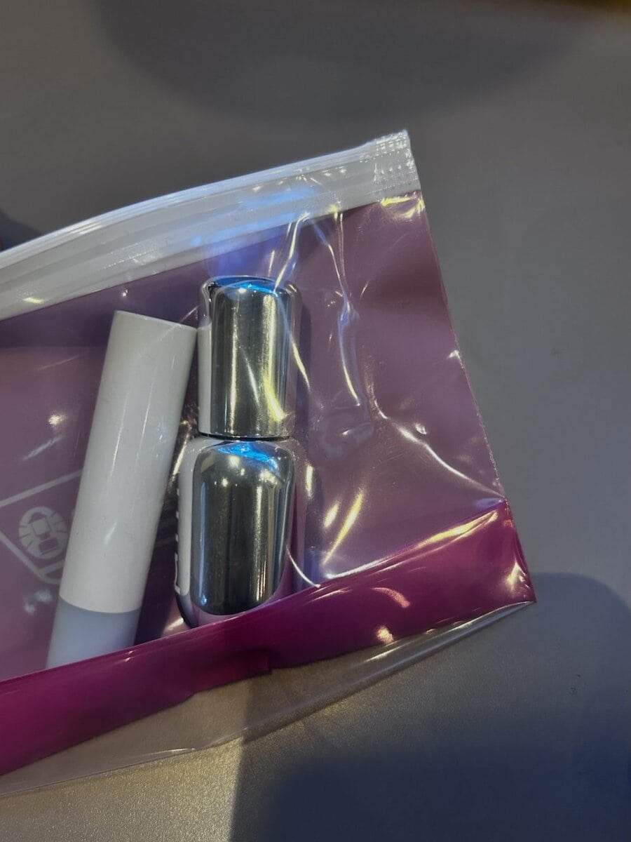 裏側が透明なので、中身も見やすい