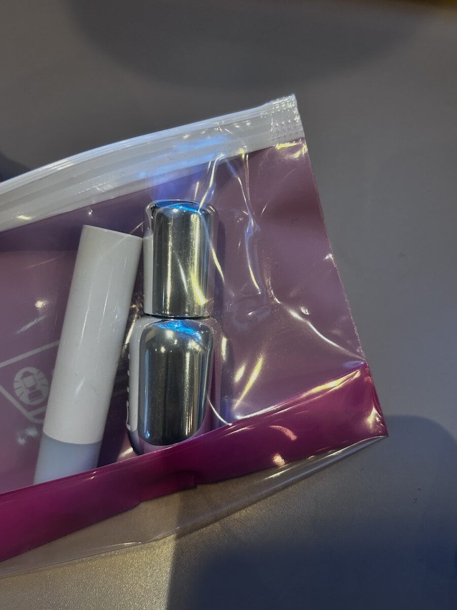 裏側が透明なので、中身も見やすい