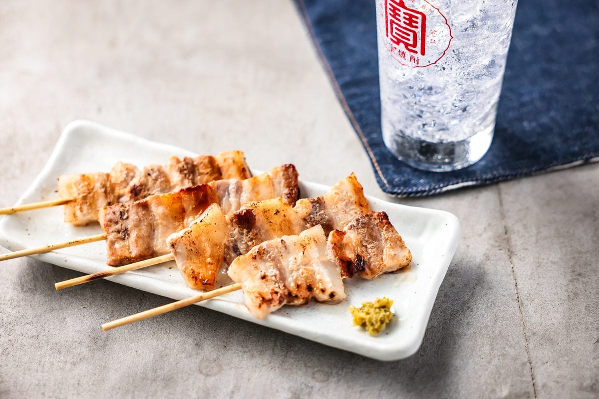 奥家のおすすめのあては九州地方でおなじみの豚バラ串