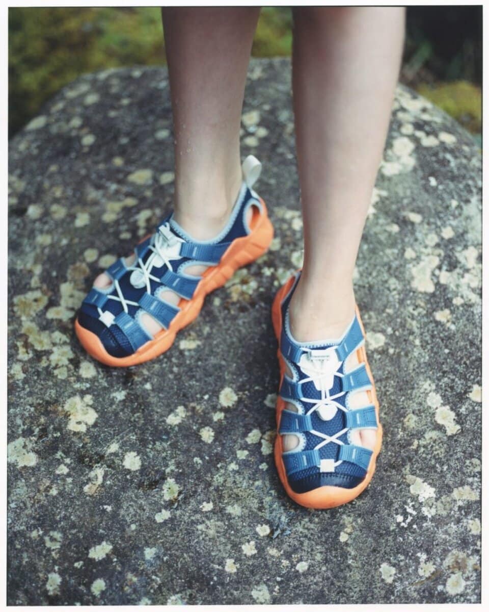 いずれも前足部に十分なスペースを確保し、つま先を自然に広げられる、ゆったりとしたトゥボックス仕様