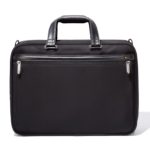 2019年｜EVL-3.5 大型15.6インチPC対応のリュックモデルが登場。スマートフォンが落ちにくいフロントトップポケットを新設し、多様化するガジェットに対応