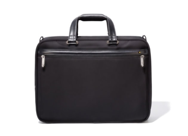 2019年｜EVL-3.5 大型15.6インチPC対応のリュックモデルが登場。スマートフォンが落ちにくいフロントトップポケットを新設し、多様化するガジェットに対応