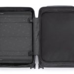 荷物の増減による偏りを防ぐ内装仕様