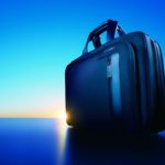 2011年｜EVL-2.0 健康志向による自転車通勤の増加を背景に、夜間の安全性向上を目的として、振動発電式LEDライトを日本で初めてビジネスバッグに搭載。東日本大震災を契機にリュックなど背負える形状が定着