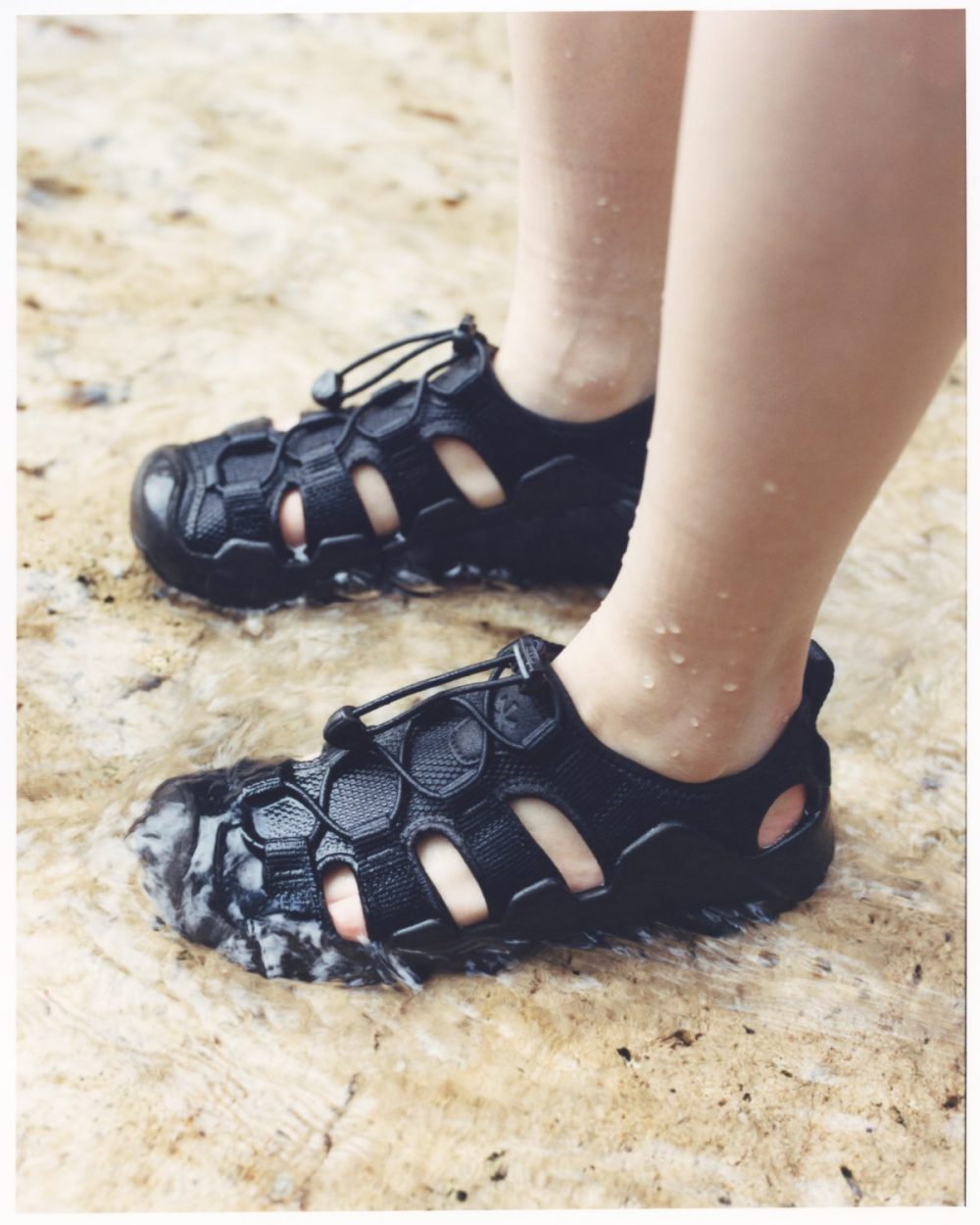 いずれも前足部に十分なスペースを確保し、つま先を自然に広げられる、ゆったりとしたトゥボックス仕様