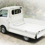 過酷な作業に応える使い勝手を備えた実用モデルの「TB」から、ハイルーフ＆広々キャビンの「グランドキャブ」まで4タイプを展開