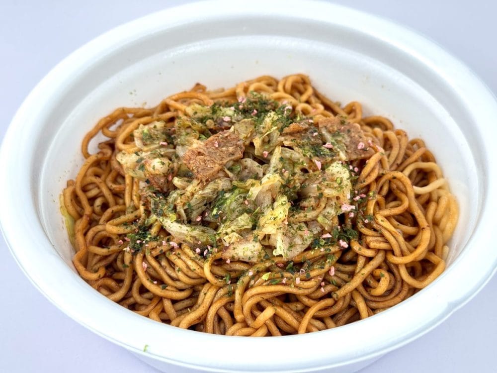 【第1位】日清焼そばU.F.O.エクストリーム(日清食品)/特に注目したいのがソース。濃さをアップしただけでなくツブツブ食感のガーリックを加えた「もっとぶっ濃い濃厚つぶつぶソース」に進化