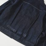 背面にはシンチバックベルト