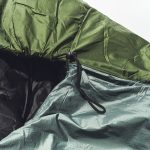 ファスナー裏にドラフトチューブを配置