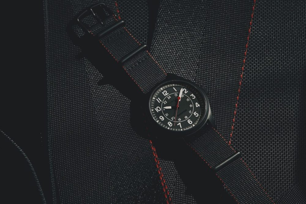 タイメックス×ブリーフィング「エクスペディション フィールドウォッチ」￥41,800／ソーラー／100m防水