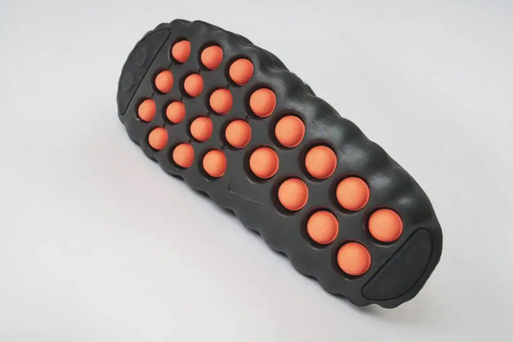 第2位　【脳が覚醒する靴!?】足裏“22個の突起”で集中力を爆上げ！ナイキの「神経科学シューズ」は心も整える／No.1モノ雑誌編集長のお墨付き『コレ買いです』Vol.153