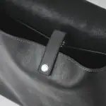 第1位　【結論、やっぱりコーチの革は凄い】一生モノ発見！オンオフ使える“大人のメッセンジャーバッグ”が感動レベル／No.1モノ雑誌編集長のお墨付き『コレ買いです』Vol.151