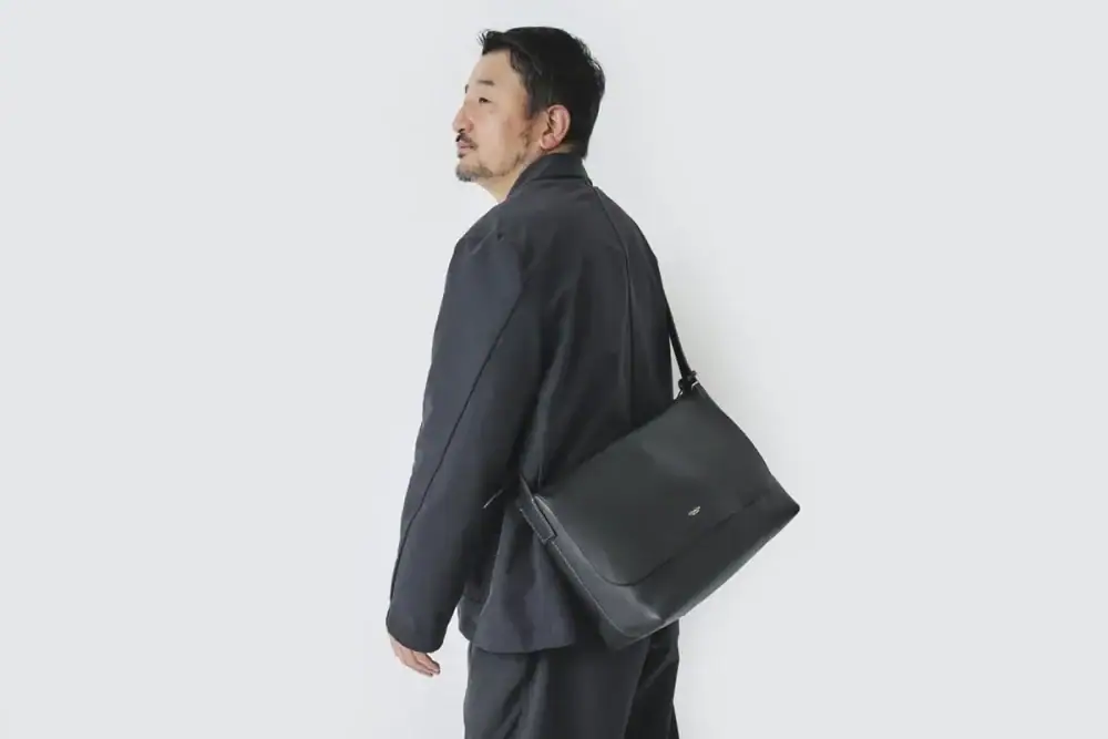 第1位　【結論、やっぱりコーチの革は凄い】一生モノ発見！オンオフ使える“大人のメッセンジャーバッグ”が感動レベル／No.1モノ雑誌編集長のお墨付き『コレ買いです』Vol.151