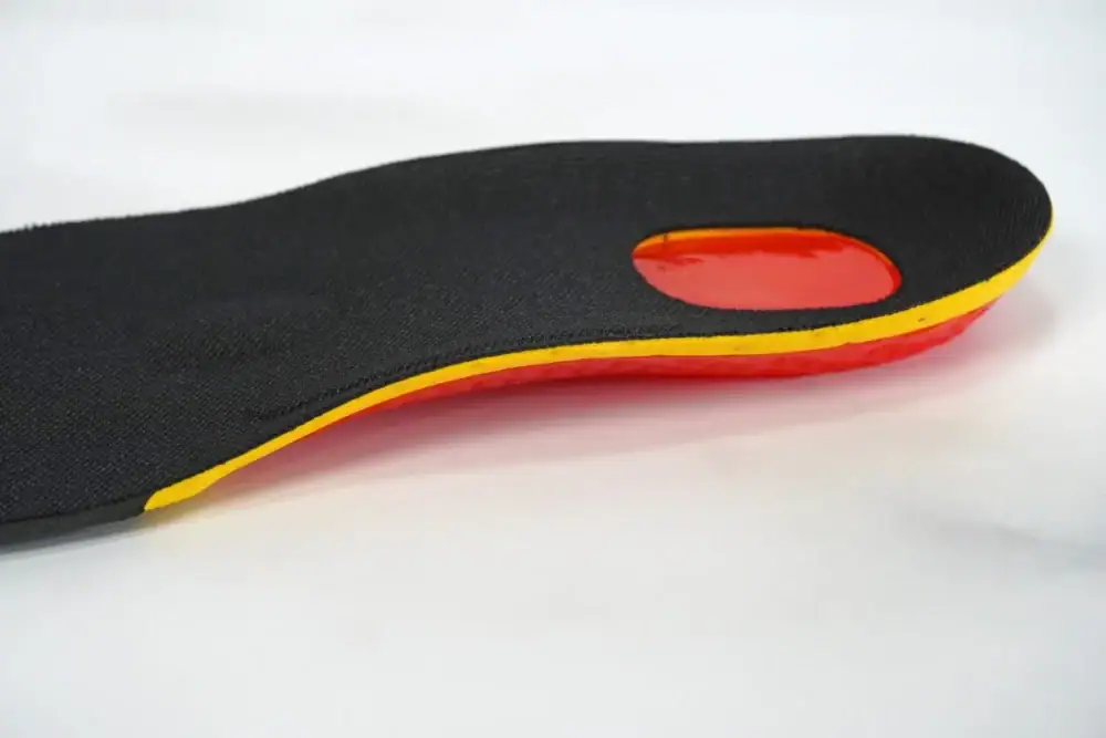 第1位　【ワークマンの凄すぎる救世主】880円で足が変わる!? “よく歩く人”専用「ジェル入り3Dインソール」で1日歩いてみたら…