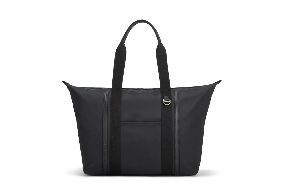 ゼロハリバートン「トートバッグA4」￥41,800／W56×H37×D14㎝／22L