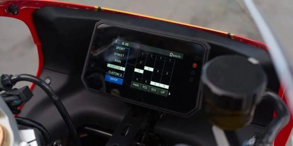 第1位　【反則級のカッコ良さ】ヤマハ「XSR900 GP」の新色が最高すぎる！ 80年代の伝説的レーサーを完全再現した“ネオクラシックの傑作”を徹底解説