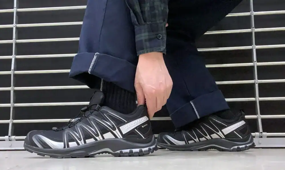 第2位　【悪天候もヘッチャラ】ゴアテックス搭載で無双！サロモンの究極万能スニーカー「XA PRO 3D GTX」をエディターが試し履き