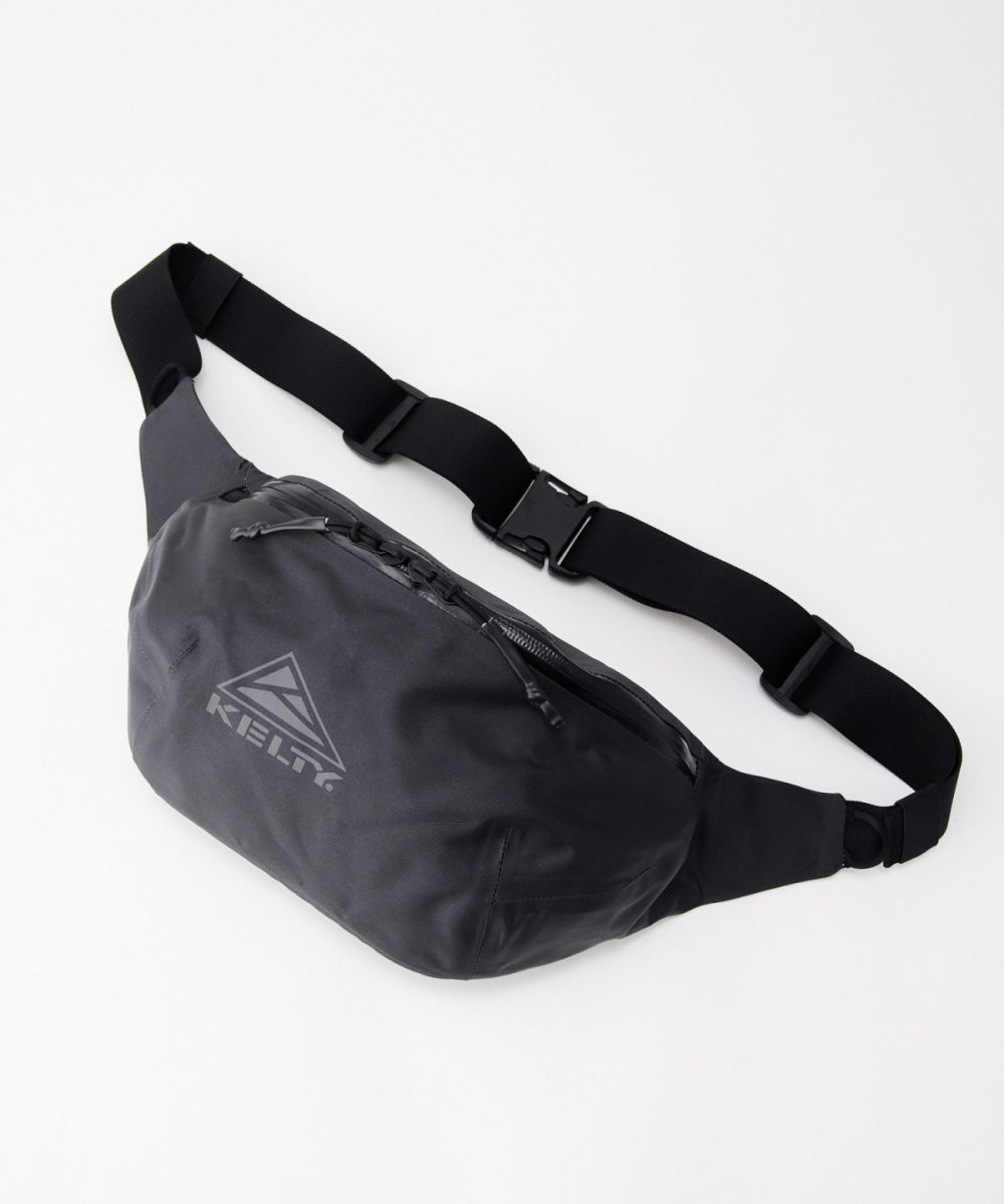 ケルティ「ウォータープルーフ ボディバッグ」￥13,200／H18×W33×D10㎝／4L