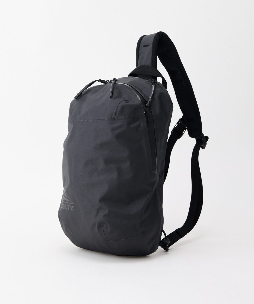 ケルティ「ウォータープルーフ スリングバッグ」￥22,000／H38×W24×D12㎝／9L