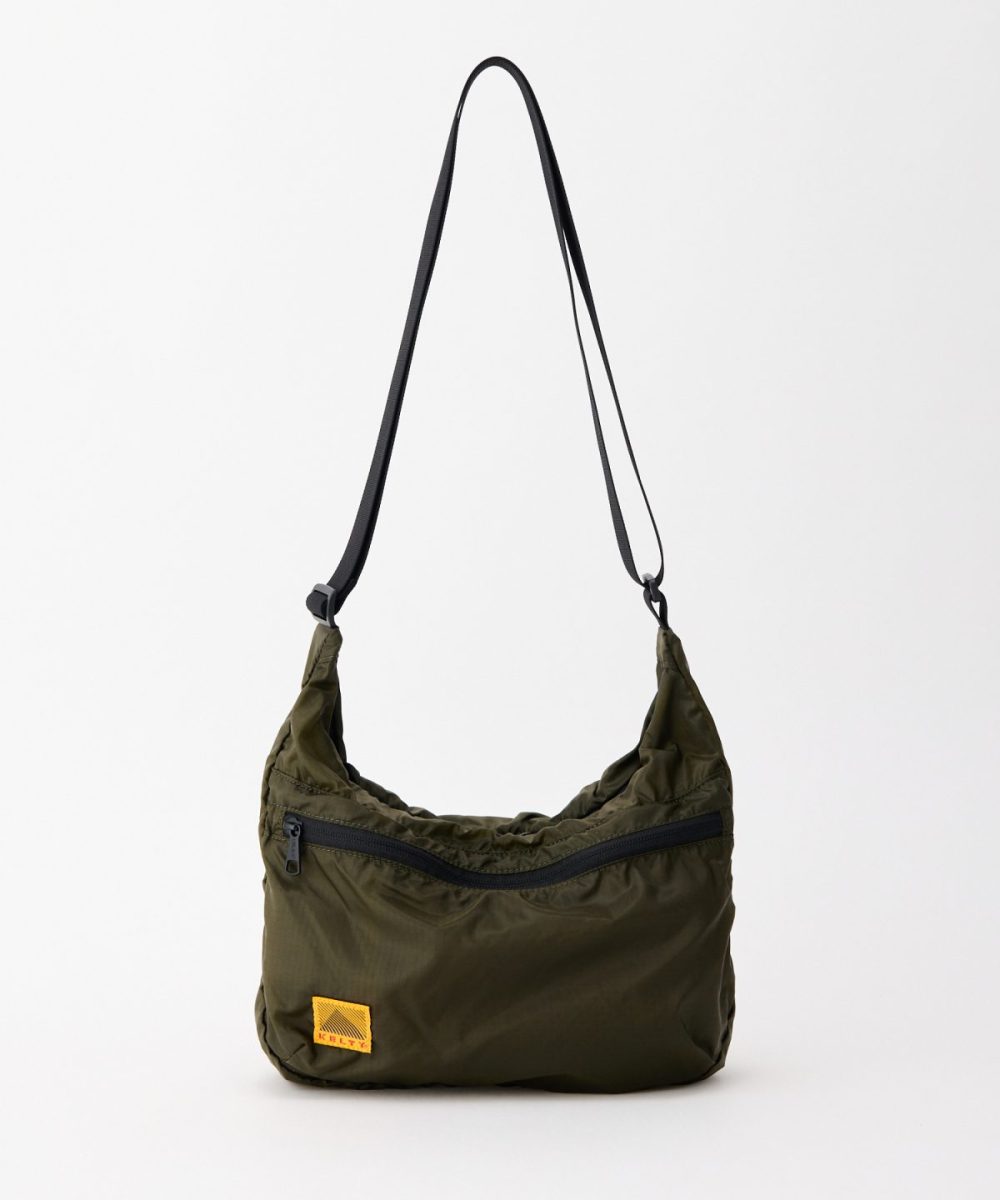 ケルティ「エアリー カーブ ショルダー」¥6,930/H28×W34×D7㎝