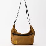 ケルティ「エアリー カーブ ショルダー」¥6,930/H28×W34×D7㎝